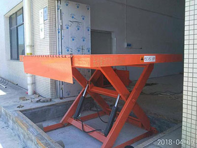 剪叉式液壓上貨平臺 剪叉式液壓上貨平臺